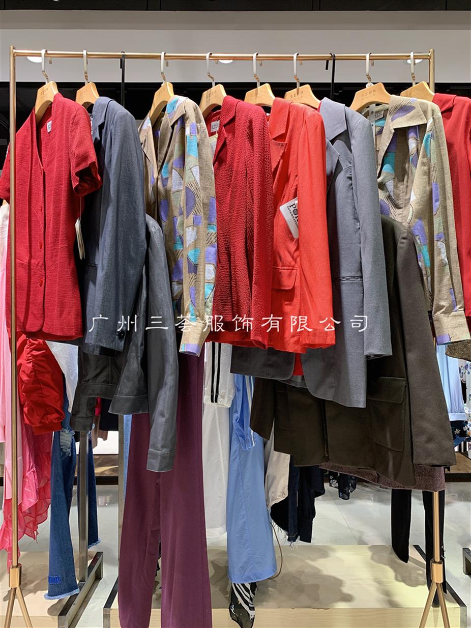 网上代理衣服，新兴时尚产业的蓬勃发展与巨大机遇