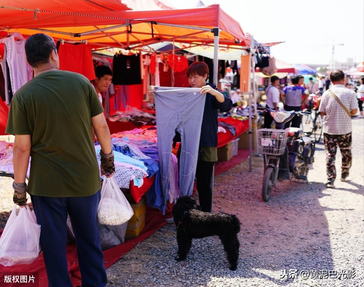 服装店铺门面设计，抓住顾客眼球的第一印象